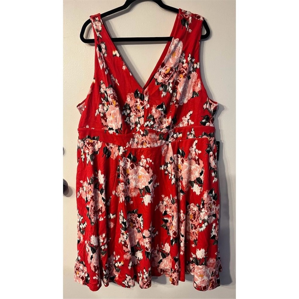 Torrid Plus Size Red‎ Floral Contouring Fit & Flare Ponte Dress 24 NWT - Picture 3 of 11